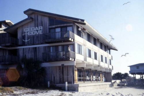 シダー・キー Cedar Cove Beach And Yacht Clubアパートホテル エクステリア 写真